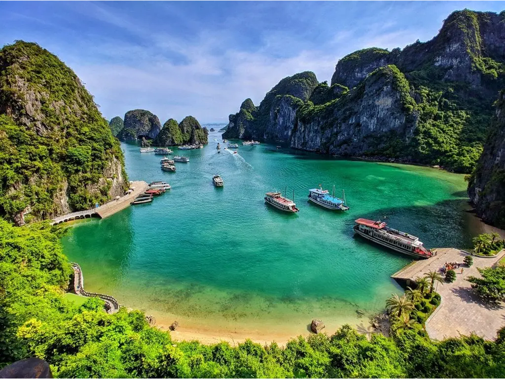 C&aacute;c chuy&ecirc;n trang du lịch đ&aacute;nh gi&aacute; Việt Nam c&oacute; nhiều lợi thế về thu h&uacute;t kh&aacute;ch du lịch quốc tế.