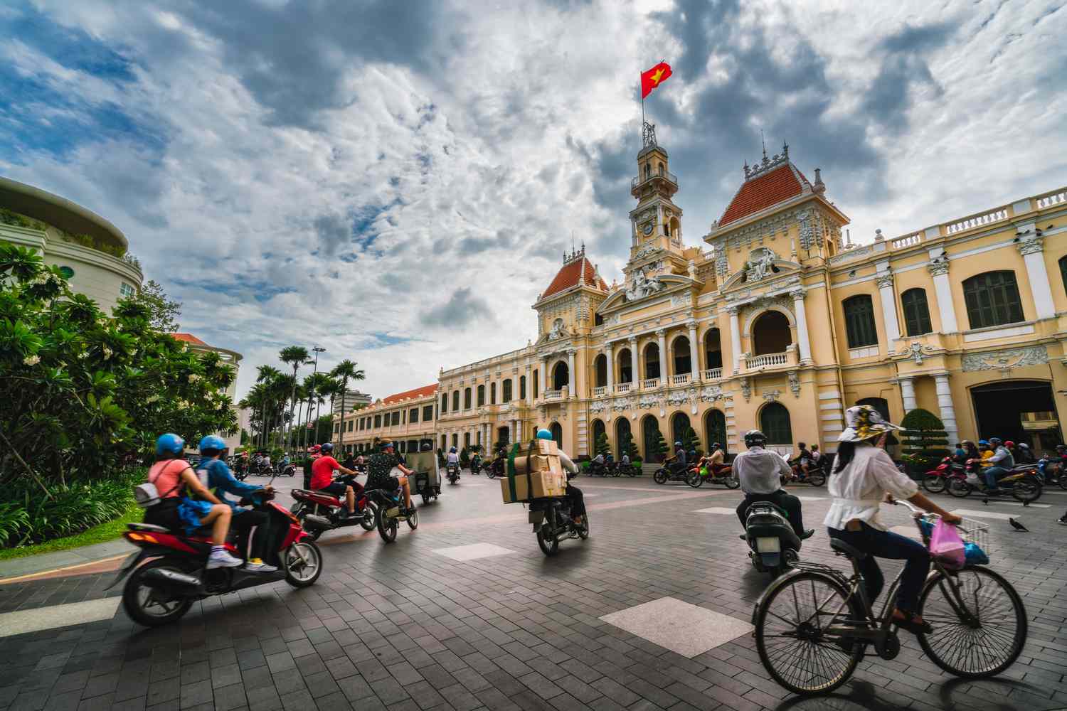 TP.HCM đang thiếu đi sản phẩm đặc th&ugrave;, tạo được n&eacute;t ri&ecirc;ng để thu h&uacute;t du kh&aacute;ch.