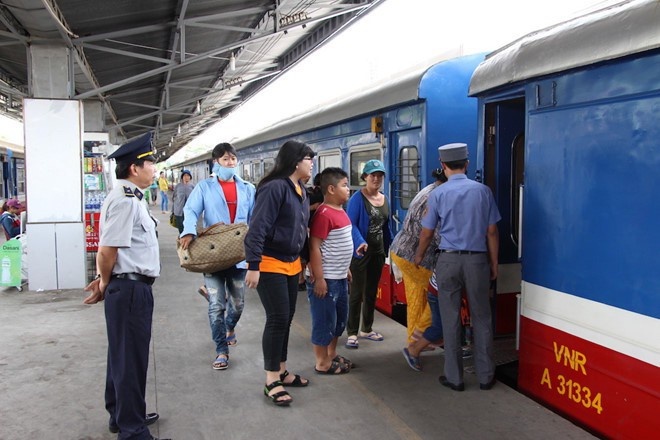 Đường sắt đắt khách nhưng mới phục hồi bằng khoảng 80% trước dịch