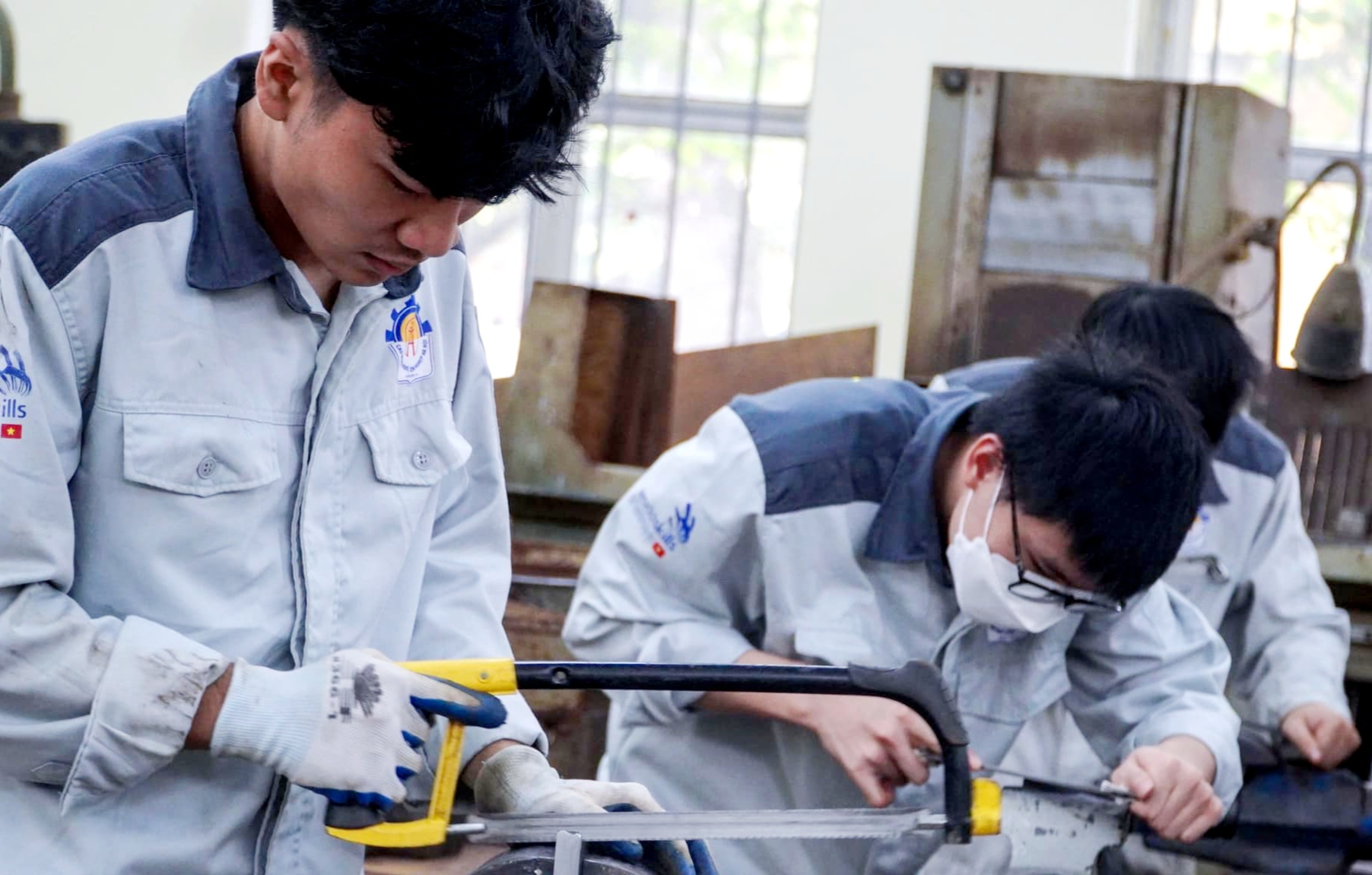Sinh vi&ecirc;n thực h&agrave;nh kỹ năng nghề.&nbsp;
