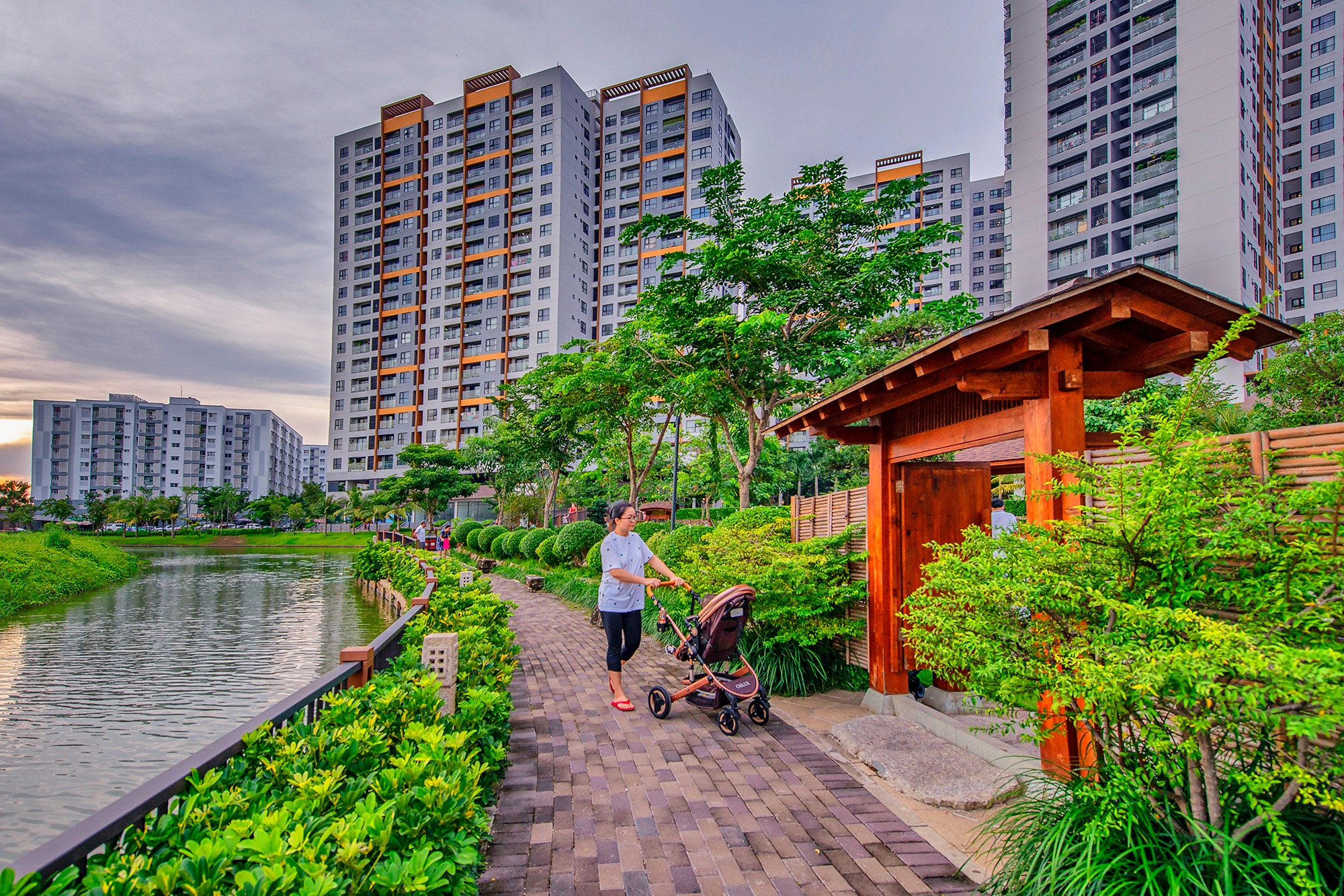 Kh&ocirc;ng gian sống xanh, h&agrave;i h&ograve;a c&ugrave;ng thi&ecirc;n nhi&ecirc;n tại khu đ&ocirc; thị t&iacute;ch hợp Mizuki Park.
