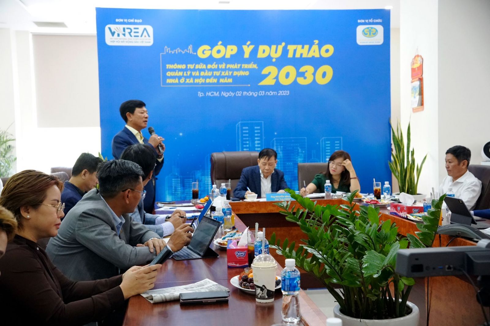 &Ocirc;ng Trương Anh Tuấn, Chủ tịch C&ocirc;ng ty cổ phần Tư vấn - Pg88ok ưu đãi hấp dẫn - Dịch vụ Địa ốc Ho&agrave;ng Qu&acirc;n, g&oacute;p &yacute; về những ch&iacute;nh s&aacute;ch cho&nbsp; ph&aacute;t triển c&aacute;c dự &aacute;n nh&agrave; ở x&atilde; hội - Ảnh: PA.