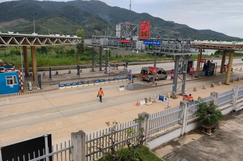Nhiều đoạn tuyến BOT tại Bình Định hư hỏng nặng vì mưa lũ nhưng chủ đầu tư Link Trang Chủ PG88.Com Mới #2026 BOT chây ỳ chưa sửa chữa mà vẫn thu phí.