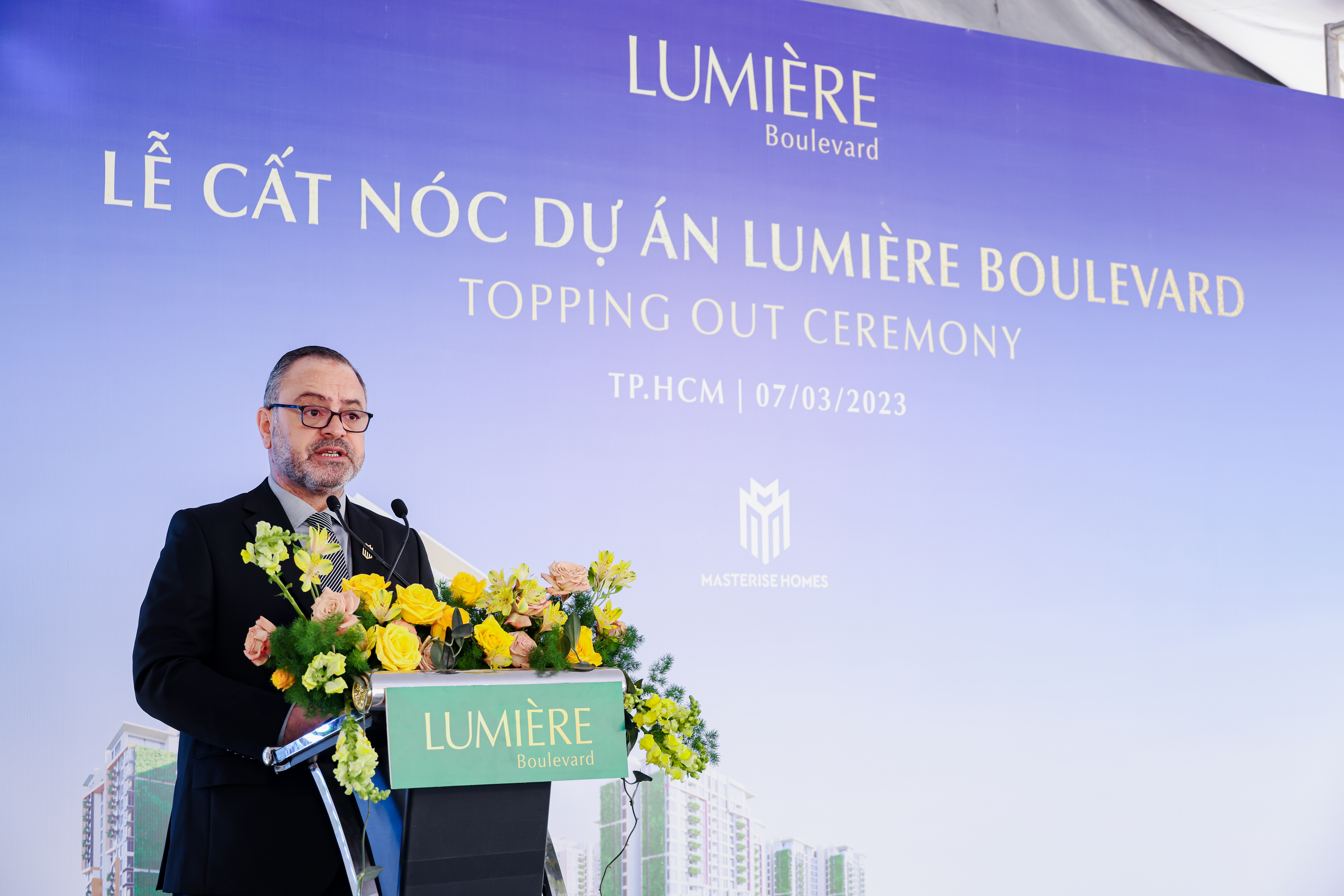&Ocirc;ng Mahdi Samhouri, Ph&oacute; Gi&aacute;m đốc Khối Ph&aacute;t triển dự &aacute;n ki&ecirc;m Ph&oacute; Gi&aacute;m đốc Khối Thiết kế, Masterise Homes ph&aacute;t biểu tại sự kiện. Ảnh: Masterise Homes.