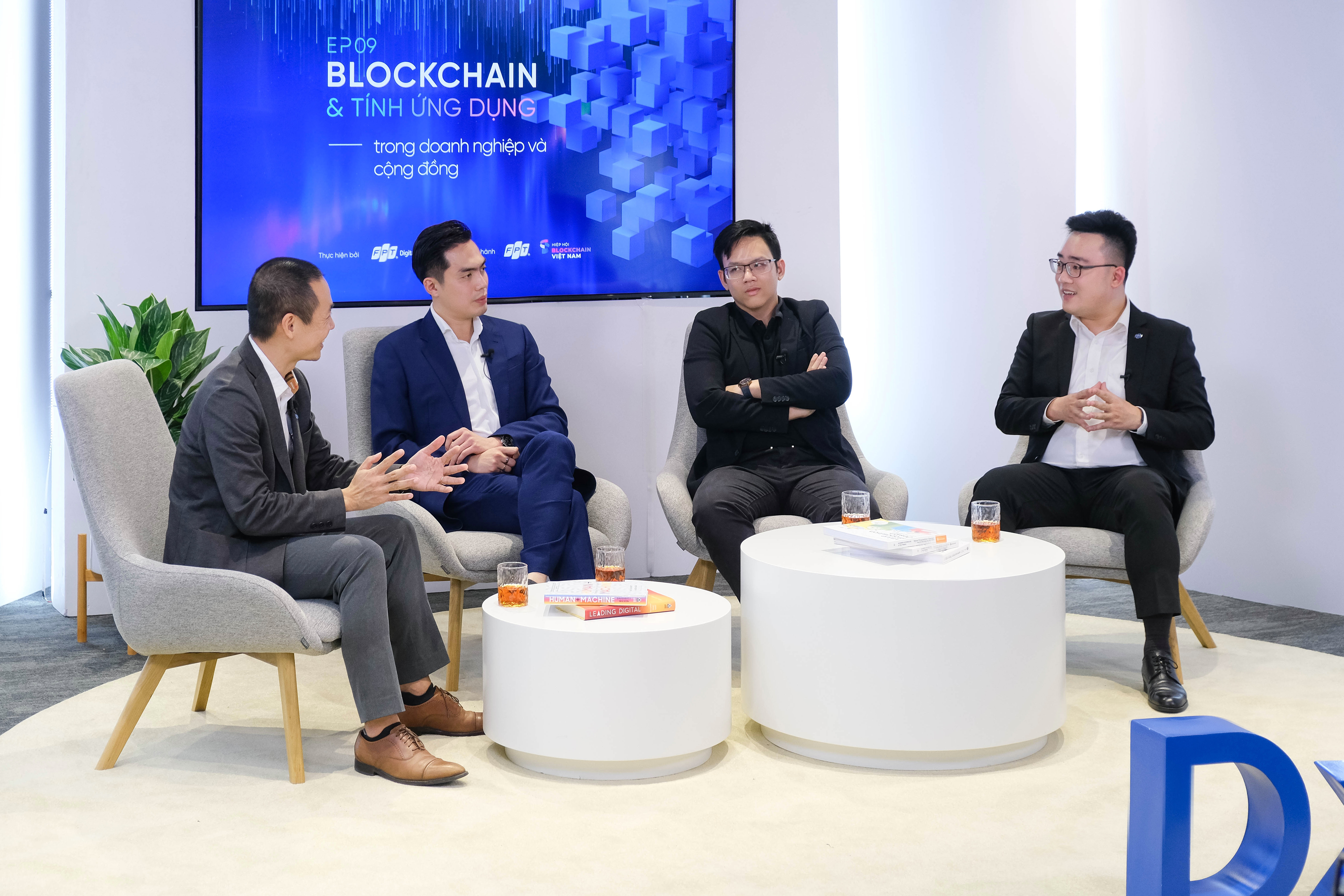 Các chuyên gia trong chương trình DxTalks về chủ đề “Blockchain và tính ứng dụng trong PG88 Link Dễ Nhớ Pg88.com và cộng đồng” do FPT Digital tổ chức