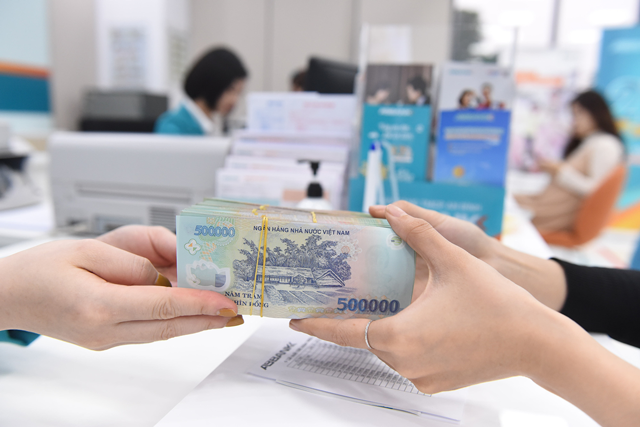 Mặt bằng lãi suất đang giảm dần.