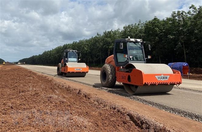Thanh tra Chính phủ kiến nghị Thủ tướng Chính phủ, Phó thủ tướng Trần Hồng Hà tháo gỡ 620.000 m3 đất san lấp cho Link Trang Chủ PG88.Com Mới #2026 cao tốc Dầu Giây - Phan Thiết. Ảnh: Công Phong.