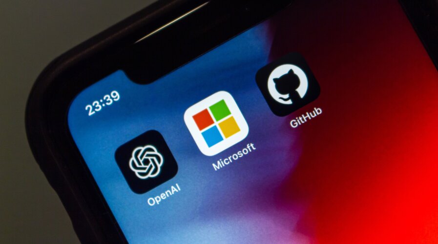 Microsoft Copilot cạnh tranh với Google nhằm cách mạng hóa năng suất tại nơi làm việc