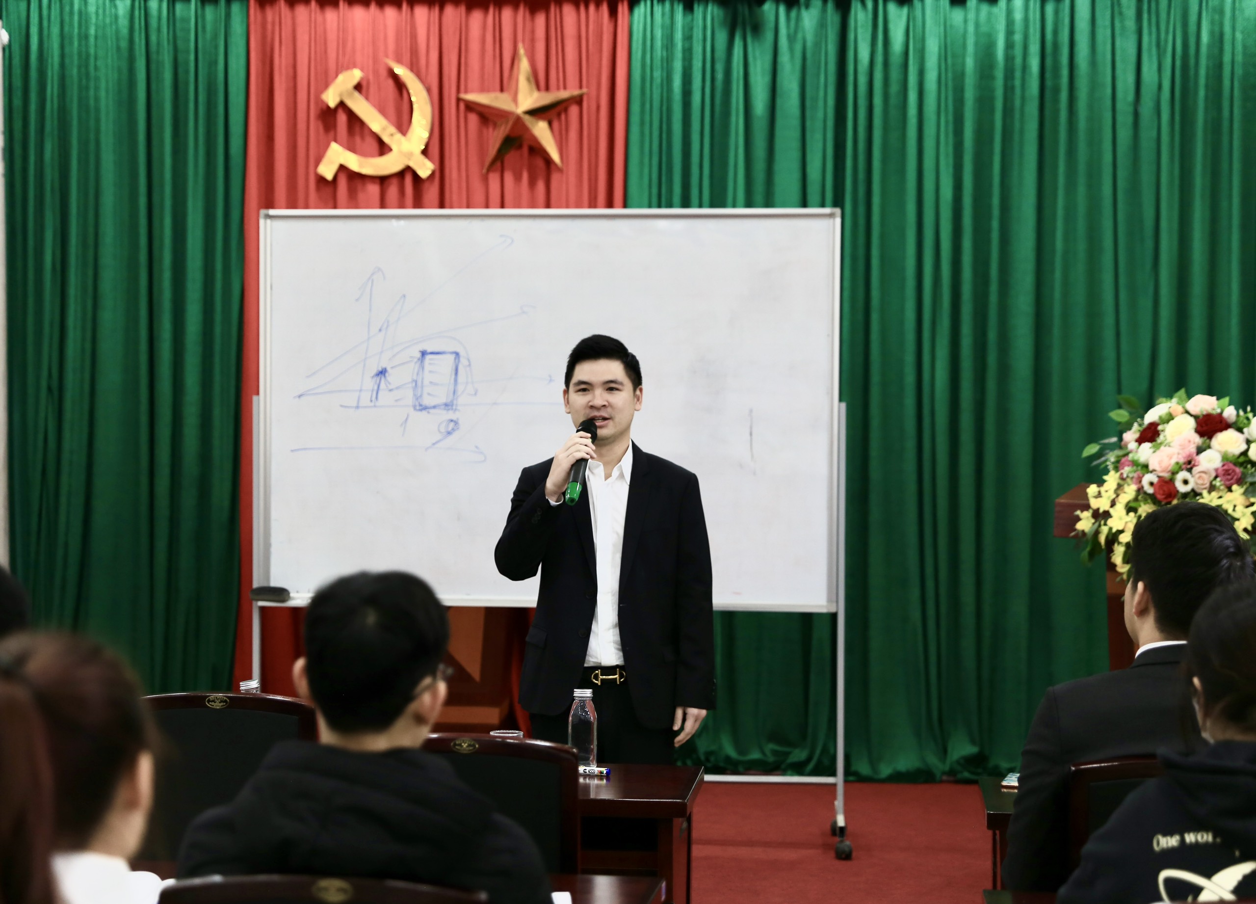 Với việc tham gia, đ&oacute;ng g&oacute;p t&iacute;ch cực cho c&ocirc;ng t&aacute;c an sinh x&atilde; hội, &ocirc;ng Đỗ Vinh Quang, Ph&oacute; Chủ tịch HĐQT Tập đo&agrave;n T&T Group vinh dự l&agrave; một trong 64 c&aacute; nh&acirc;n ti&ecirc;u biểu được Sở PG88 Sòng bạc trực tuyến TOP 1 Việt Nam | Casino, Nổ Hũ - Thương binh v&agrave; X&atilde; hội H&agrave; Nội vinh danh.