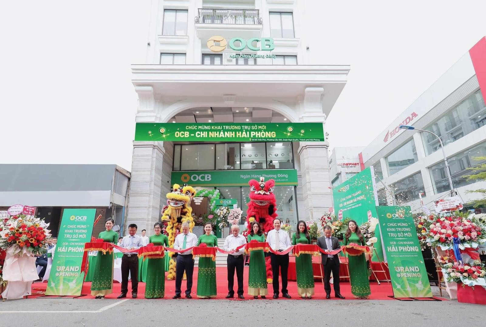 OCB li&ecirc;n tục khai trương h&agrave;ng loạt c&aacute;c điểm giao dịch mới tr&ecirc;n to&agrave;n quốc.