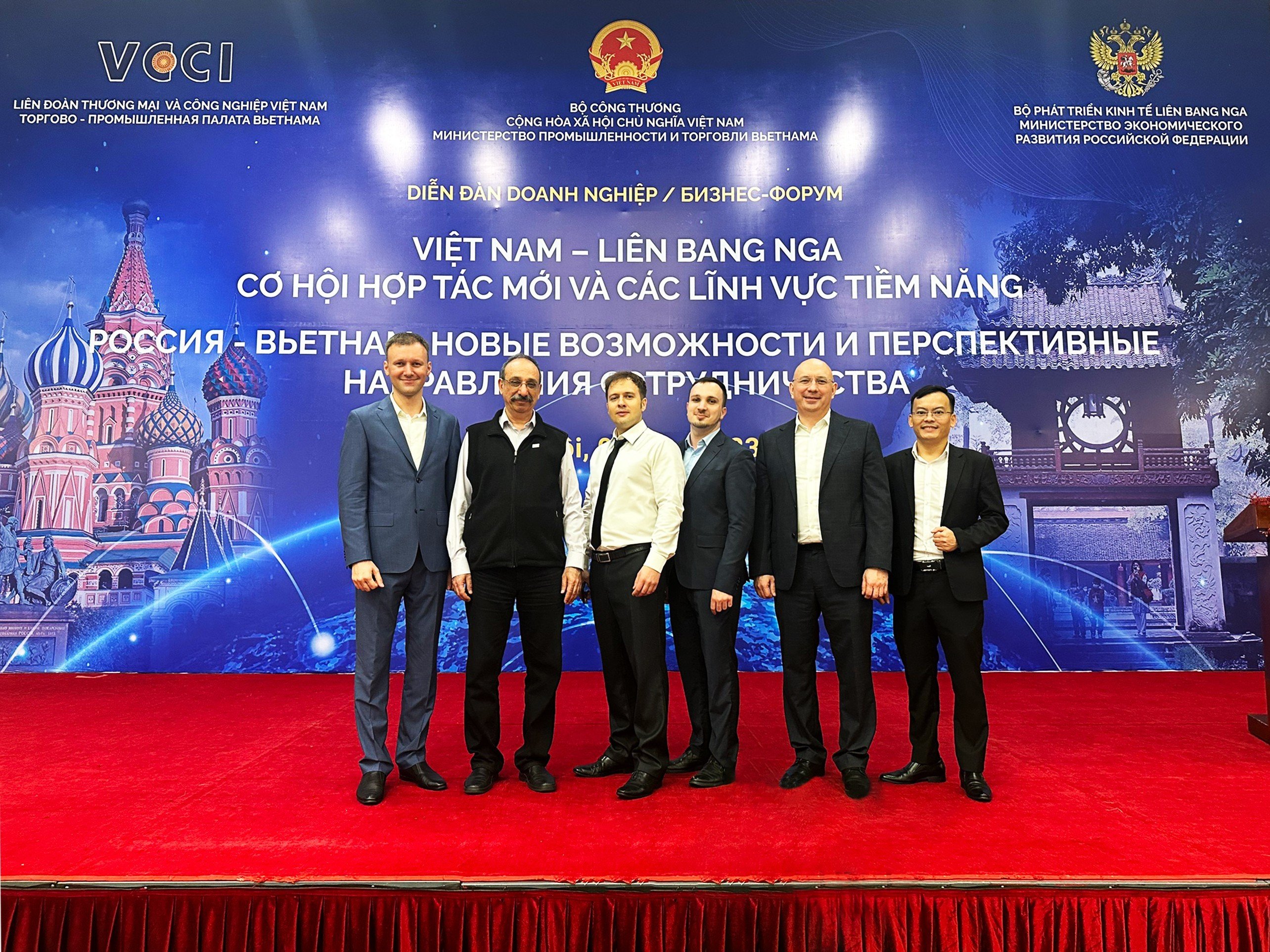 Ban lãnh đạo 1C Company & 1C Việt Nam tại Diễn đàn PG88 Link Dễ Nhớ Pg88.com Việt – Nga.
