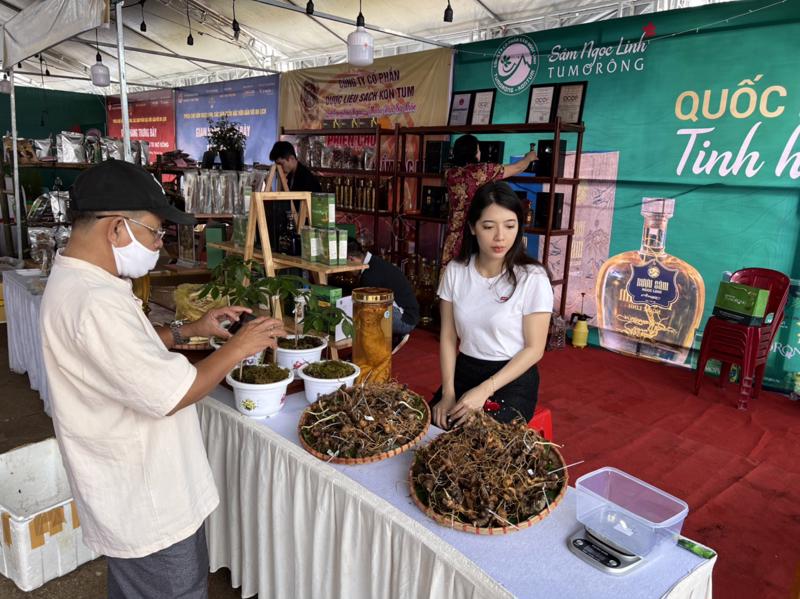 Tổ chức phòng trưng bày nhận diện đúng “quốc bảo Việt Nam” 