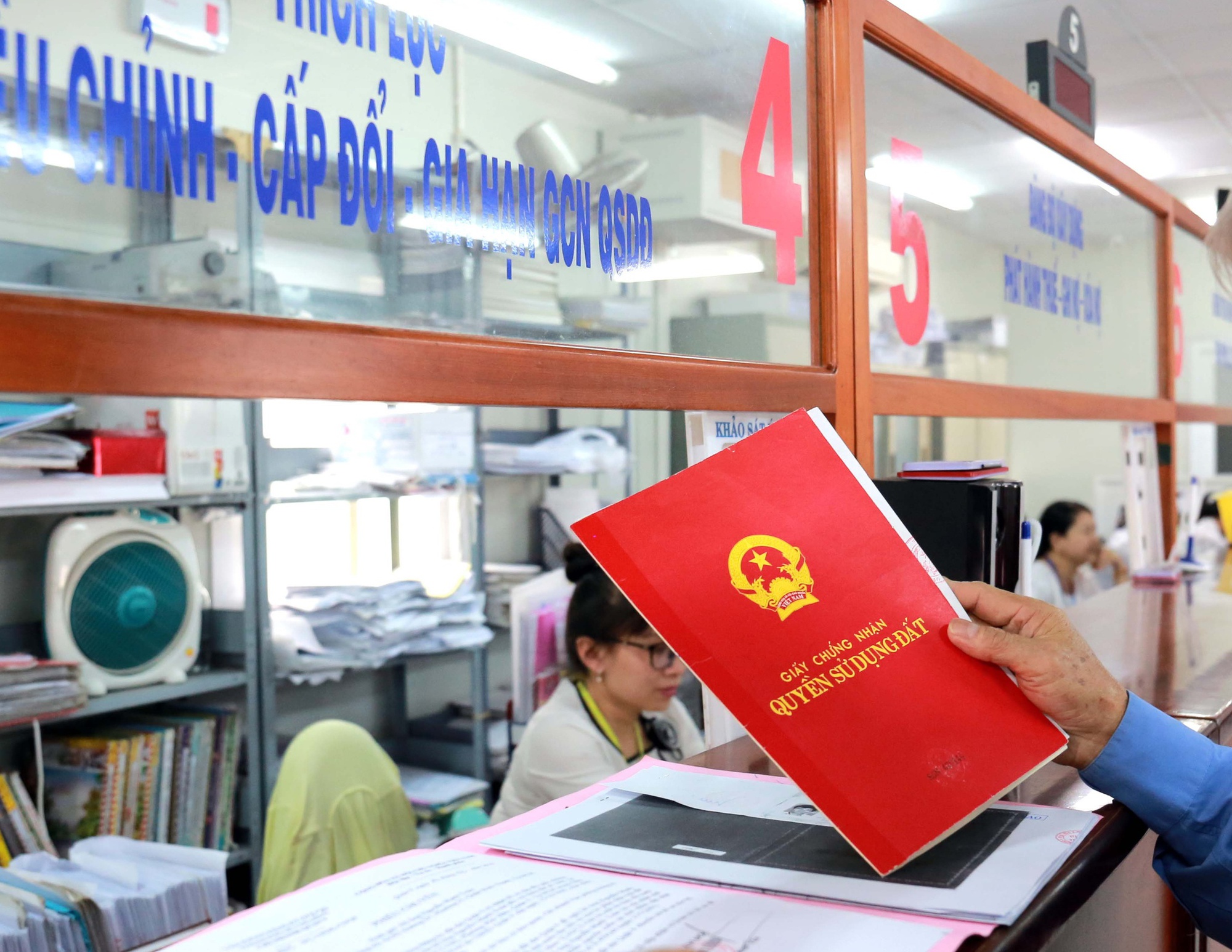 Quy định mới về thủ tục Pg88hi nạp rút siêu tốc về đất đai trên môi trường điện tử.