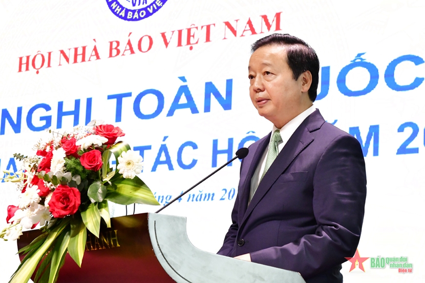Xây dựng nền báo chí, truyền thông chuyên nghiệp, nhân văn và hiện đại