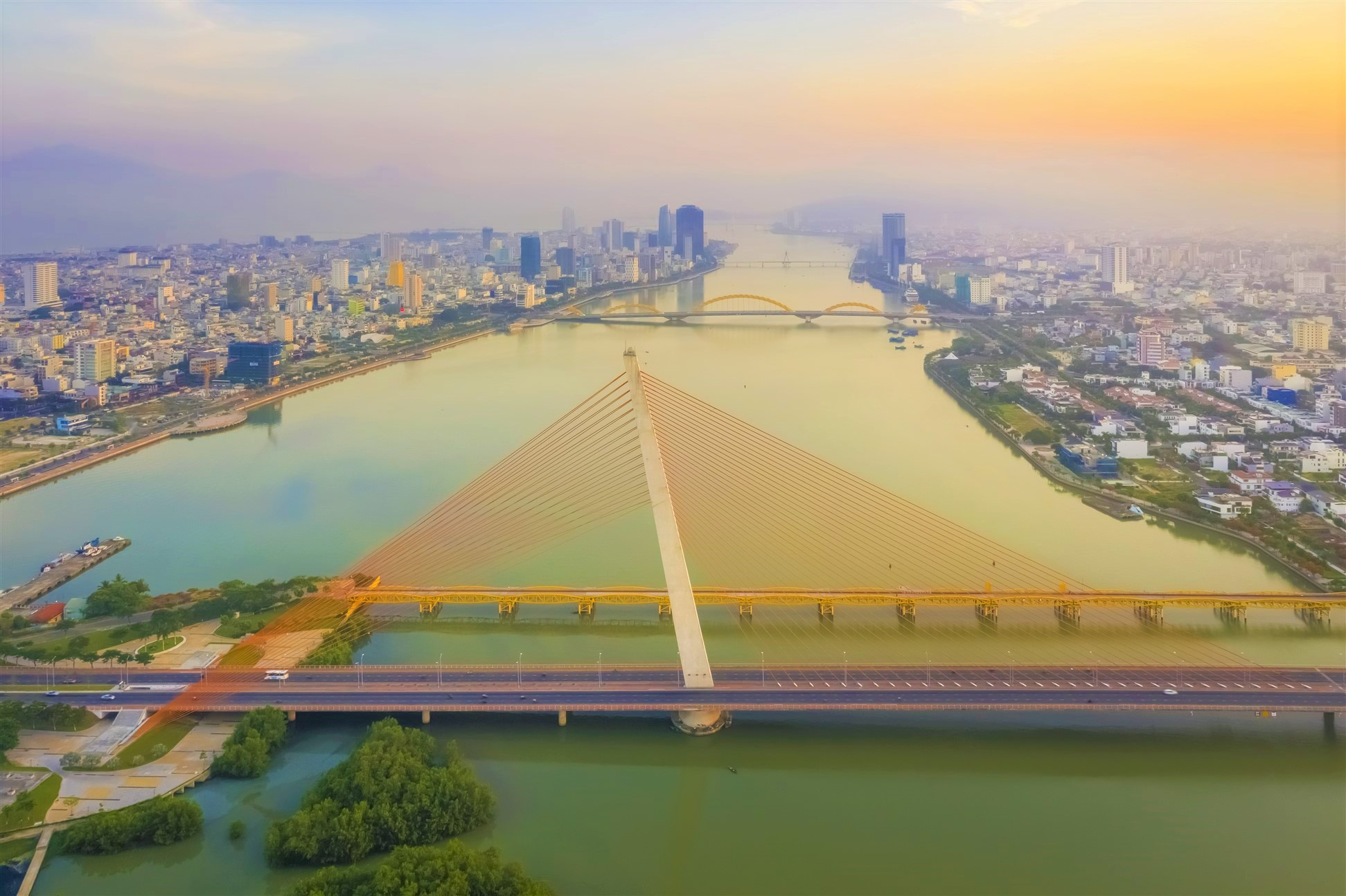 Khu vực trung t&acirc;m th&agrave;nh phố, gần s&ocirc;ng H&agrave;n với những c&acirc;y cầu thơ mộng lu&ocirc;n l&agrave; kh&ocirc;ng gian sống mơ ước bậc nhất tại Đ&agrave; Nẵng.