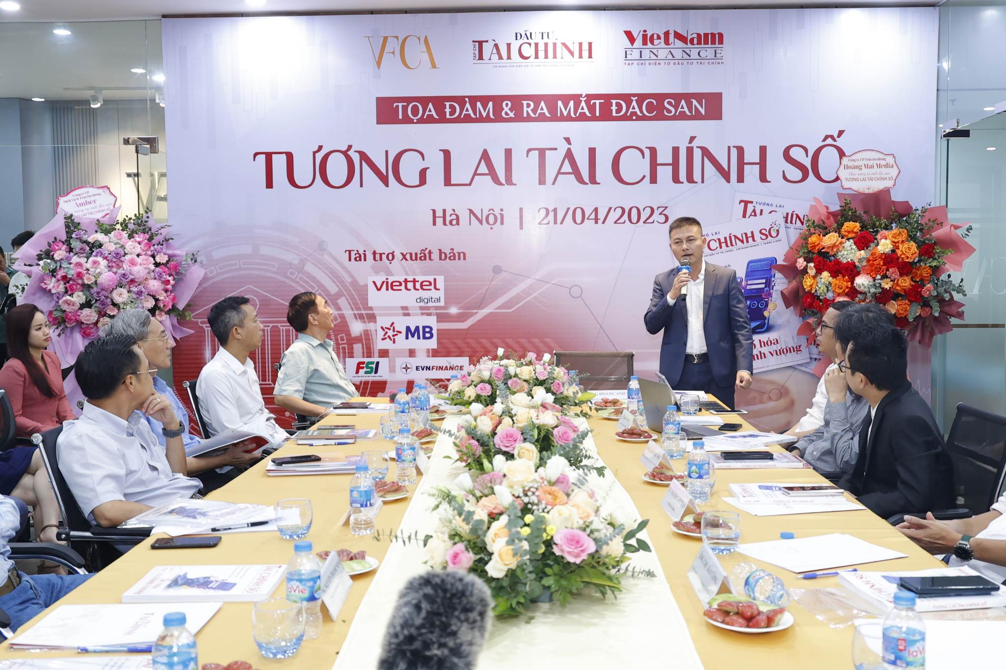 Tọa đ&agrave;m 