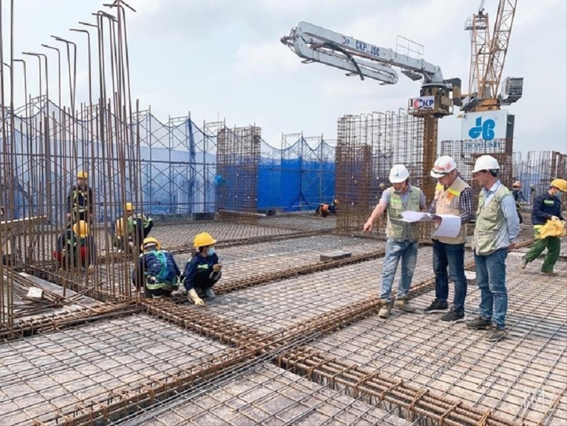 Nhiều nhà thầu đã từng hoặc đang gánh chịu các khoản nợ khó đòi, phải trích dự phòng nợ xấu.
