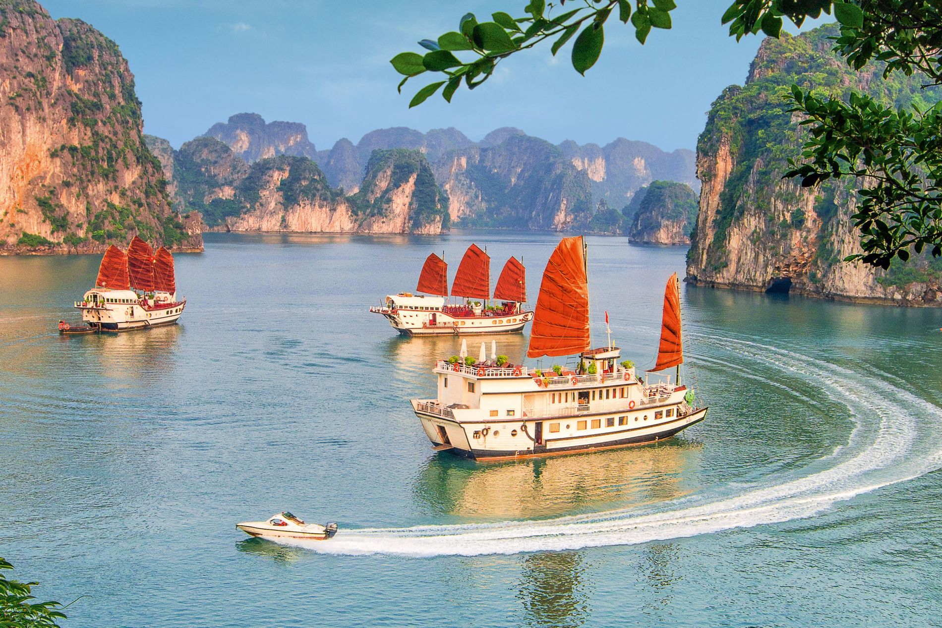 Việt Nam đặt mục ti&ecirc;u ph&aacute;t triển du lịch trở th&agrave;nh ng&agrave;nh Link Trang Chủ PG88.Com Mới #2026 mũi nhọn, thuộc nh&oacute;m 30 quốc gia c&oacute; năng lực cạnh tranh du lịch h&agrave;ng đầu thế giới.