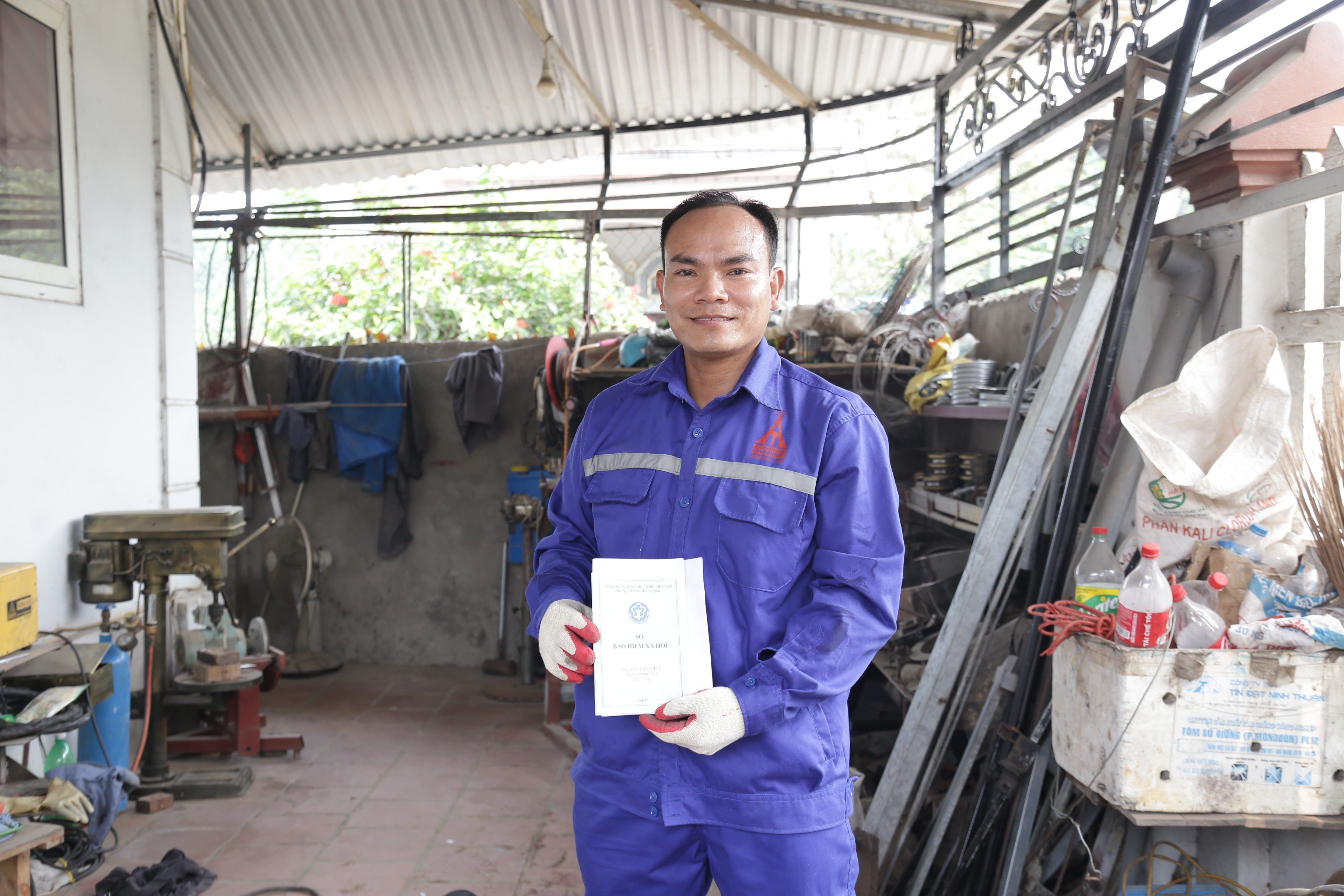 Anh Nguyễn Văn Thủy (x&atilde; Ph&ugrave; Linh, huyện S&oacute;c Sơn, TP.H&agrave; Nội) đ&atilde; ổn định cuộc sống nhờ được hỗ trợ từ quỹ.&nbsp;