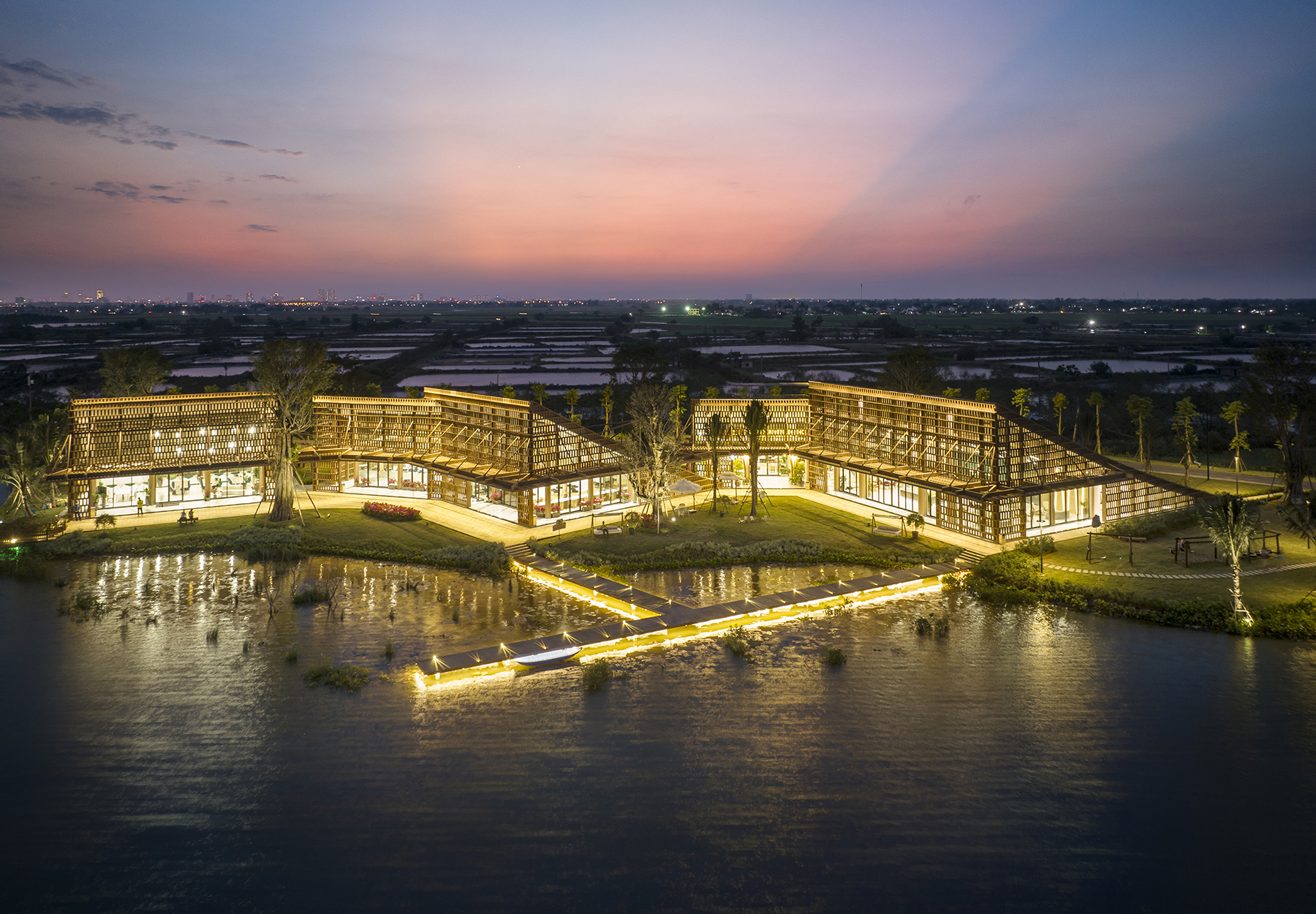 H&igrave;nh ảnh thực tế c&ocirc;ng tr&igrave;nh biểu biểu tượng của th&agrave;nh phố Vinh tại Eco Central Park.