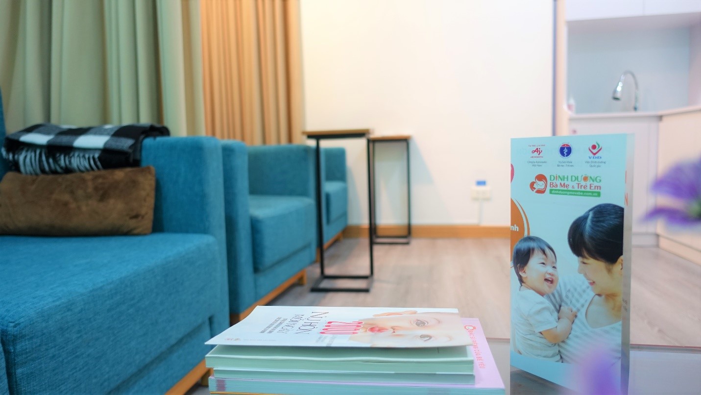 Khu vực nghỉ ngơi v&agrave; hỗ trợ vắt sữa tại Ajinomoto Việt Nam.