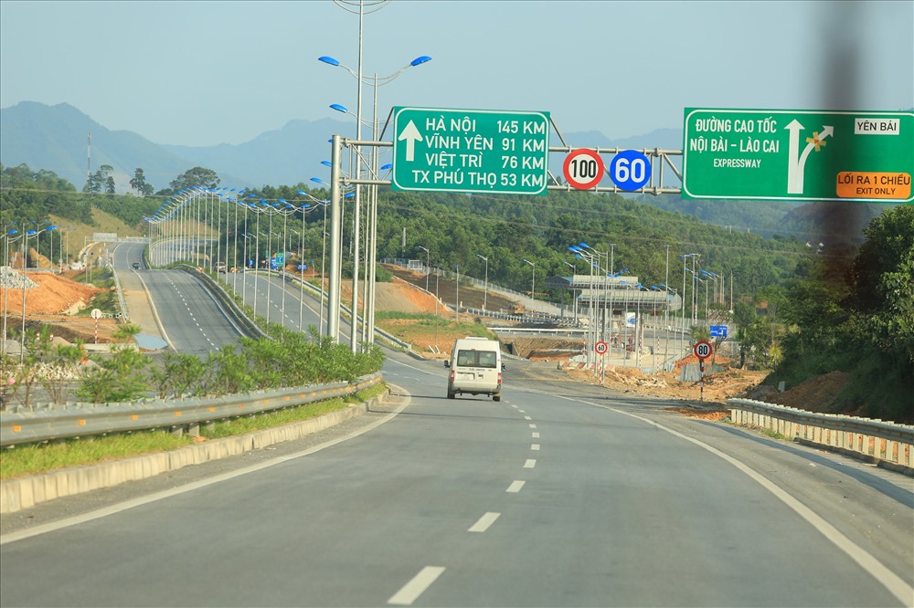 Link Trang Chủ PG88.Com Mới #2026 này được điều chỉnh để triển khai ngay giai đoạn 2 trong năm 2023 với 4 làn xe, kết nối với cao tốc Nội Bài - Lào Cai.