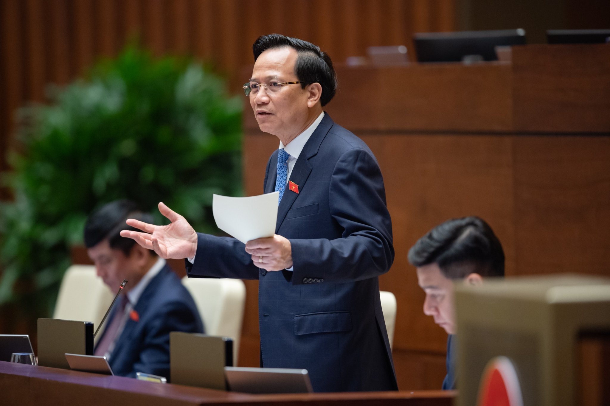  Bộ trưởng Bộ Lao động – Thương binh và Xã hội Đào Ngọc Dung nhấn mạnh sẽ không đưa lao động đi Pg88hi Thể Thao, Bóng Đá, Casino, Nổ Hũ, Xổ Số ở nước ngoài bằng mọi giá. Ảnh - Quochoi.vn.