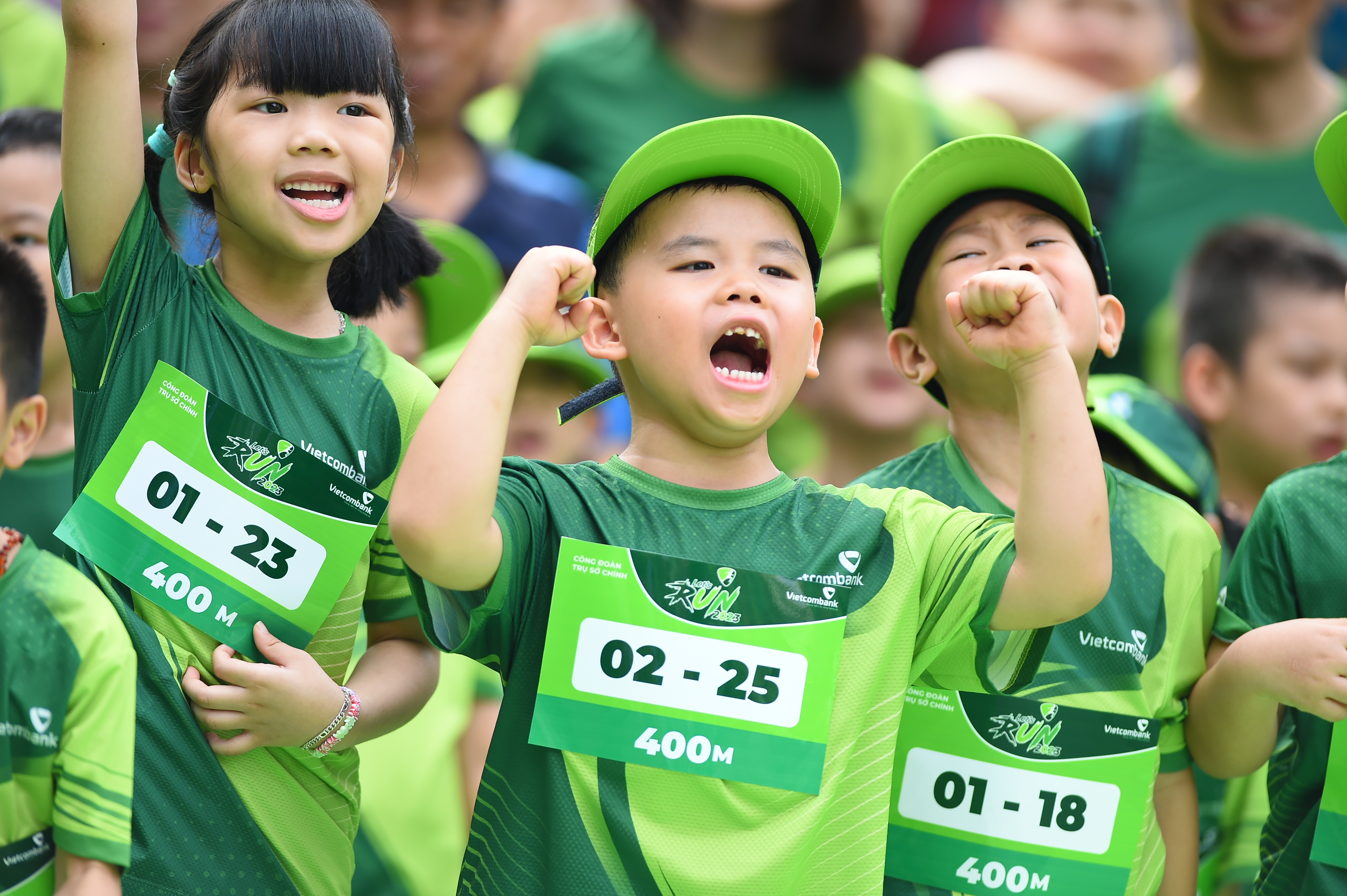 Giải chạy Let&rsquo;s run với th&ocirc;ng điệp hướng tới r&egrave;n luyện sức khỏe để ph&aacute;t triển to&agrave;n diện cho thiếu ni&ecirc;n nhi đồng. Đ&acirc;y l&agrave; sự kiện thường ni&ecirc;n được c&aacute;c ch&aacute;u thiếu ni&ecirc;n nhi đồng mong đợi, h&aacute;o hức tham gia.