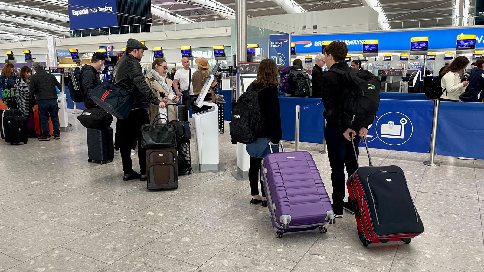 Nh&acirc;n vi&ecirc;n an ninh tại s&acirc;n bay Heathrow ở London (Anh) sẽ tiếp tục đ&igrave;nh c&ocirc;ng 31 ng&agrave;y trong m&ugrave;a H&egrave; năm nay.