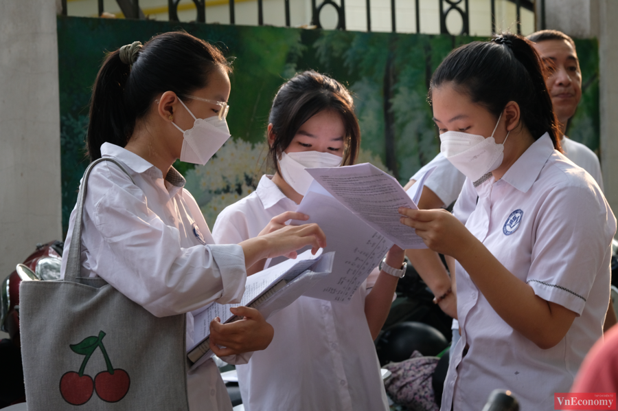 Tỷ lệ thí sinh lớp 10 dự thi môn Ngữ Văn đạt 99,5%