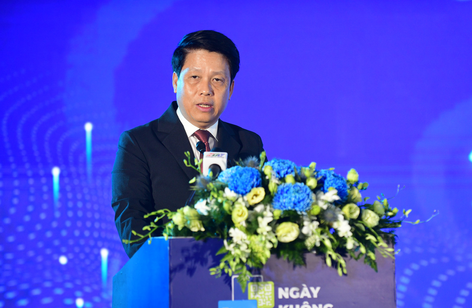 Ph&oacute; Thống đốc Ng&acirc;n h&agrave;ng Nh&agrave; nước Phạm Tiến Dũng chia sẻ tại hội thảo &ldquo;Kết nối dữ liệu, thanh to&aacute;n th&ocirc;ng minh - th&uacute;c đẩy ph&aacute;t triển x&atilde; hội&rdquo; chiều 16/6.