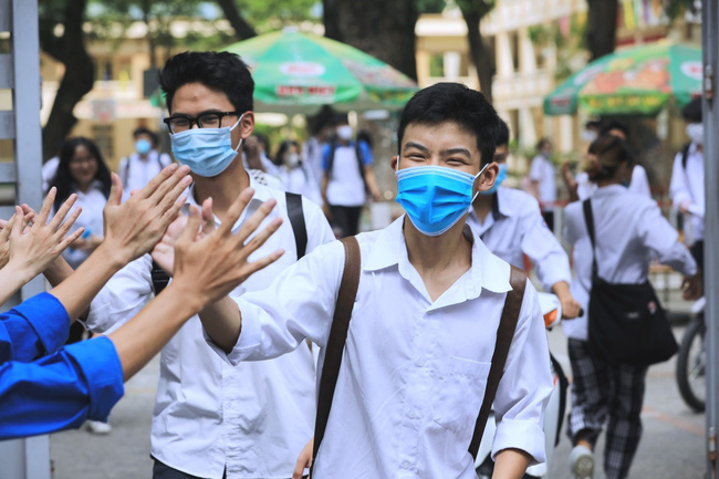 Đáp án chính thức, thang điểm đề thi Ngữ văn tốt nghiệp THPT
