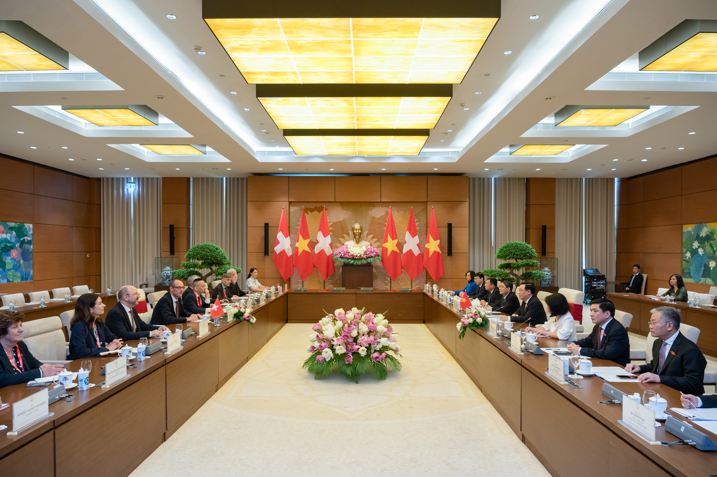 Quang cảnh hội đ&agrave;m -&nbsp;Ảnh: Quochoi.vn