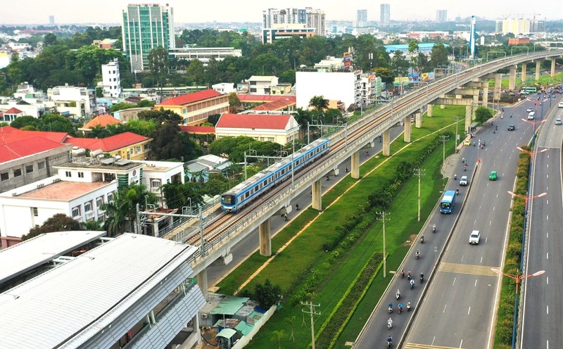 C&aacute;c ga của tuyến metro số 1 Bến Th&agrave;nh - Suối Ti&ecirc;n đều được kết nối bởi c&aacute;c tuyến bu&yacute;t gom. Ảnh: Anh T&uacute;.
