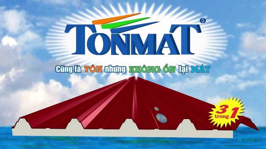 Tấm lợp 3 lớp TONMAT bằng l&otilde;i PU c&aacute;ch nhiệt, chống ồn đầu ti&ecirc;n.