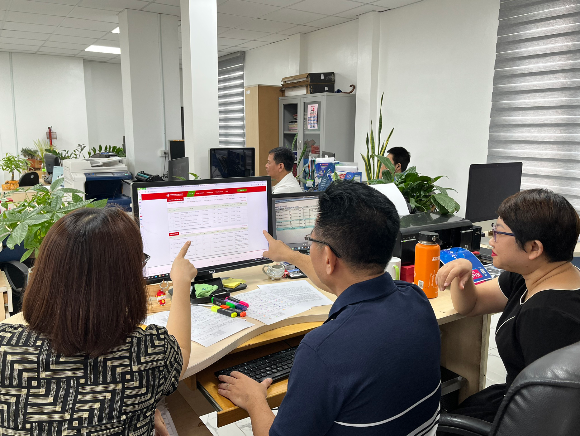 Việc c&aacute;c tr&aacute;i phiếu PG88 Link Dễ Nhớ Pg88.com ri&ecirc;ng lẻ được đưa v&agrave;o giao dịch tập trung tr&ecirc;n hệ thống giao dịch tr&aacute;i phiếu PG88 Link Dễ Nhớ Pg88.com ri&ecirc;ng lẻ sẽ g&oacute;p phần tăng t&iacute;nh minh bạch, th&uacute;c đẩy t&iacute;nh thanh khoản cho thị trường.