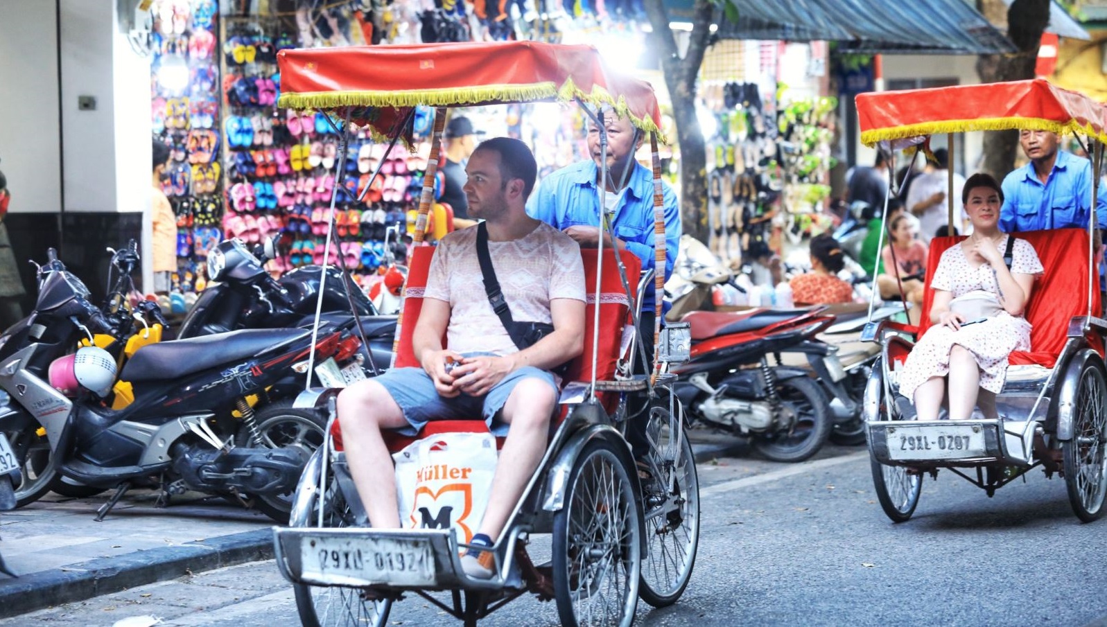 T&iacute;nh chung 7 th&aacute;ng của năm nay, tổng lượng kh&aacute;ch quốc tế đến Việt Nam đ&atilde; đạt gần 6,6 triệu lượt.
