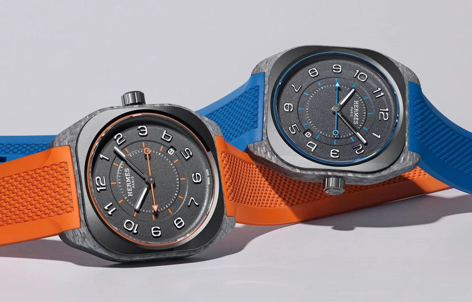 Để xoa dịu những kh&aacute;ch h&agrave;ng si&ecirc;u gi&agrave;u chờ l&acirc;u mới mua được t&uacute;i da, Herm&egrave;s&nbsp; cố gắng thu h&uacute;t họ mua khăn lụa, đồng hồ v&agrave; c&aacute;c sản phẩm l&agrave;m đẹp.