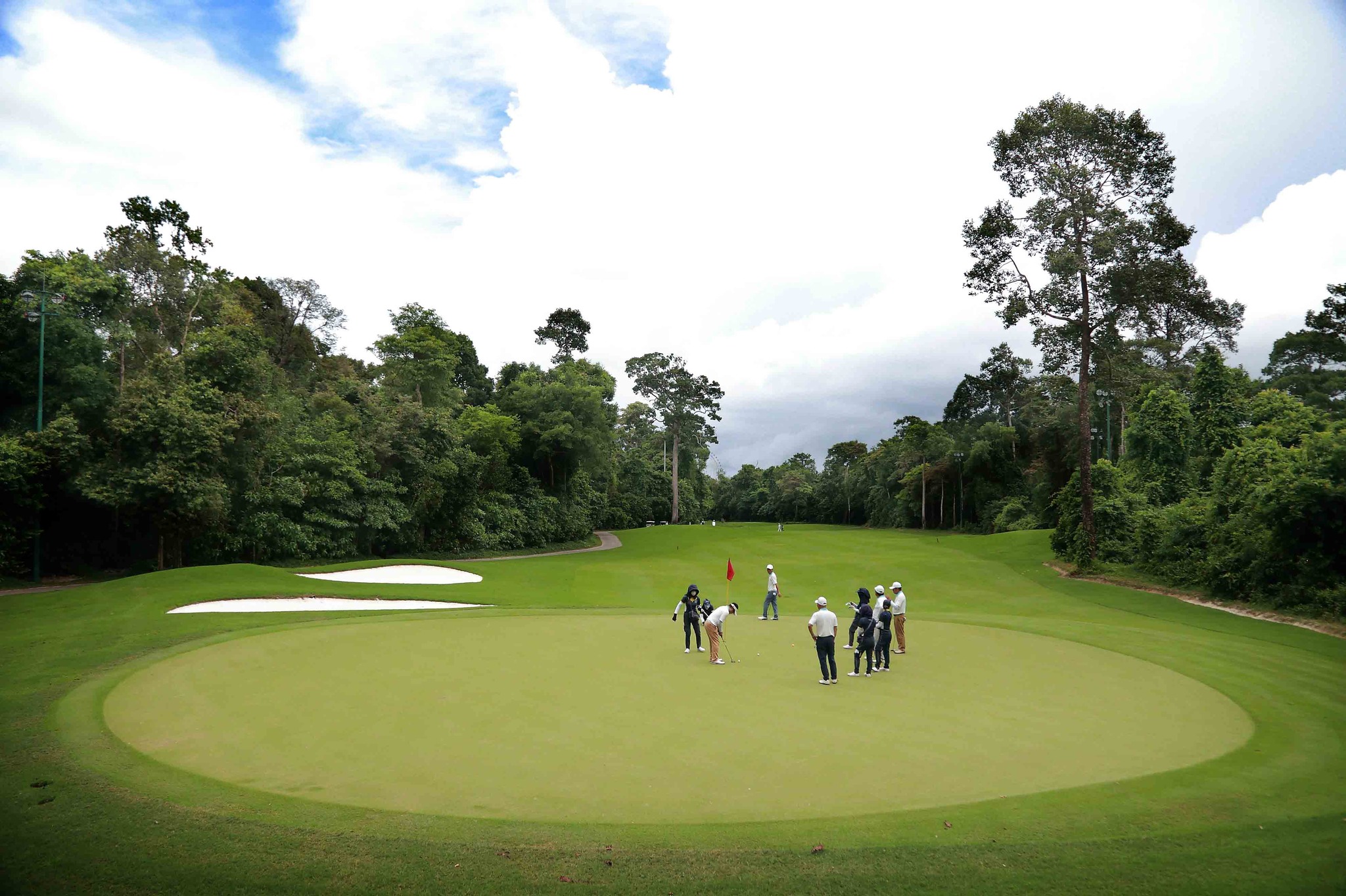 Golf tour Hải Ph&ograve;ng đang trở th&agrave;nh một trong những lợi thế của th&agrave;nh phố.
