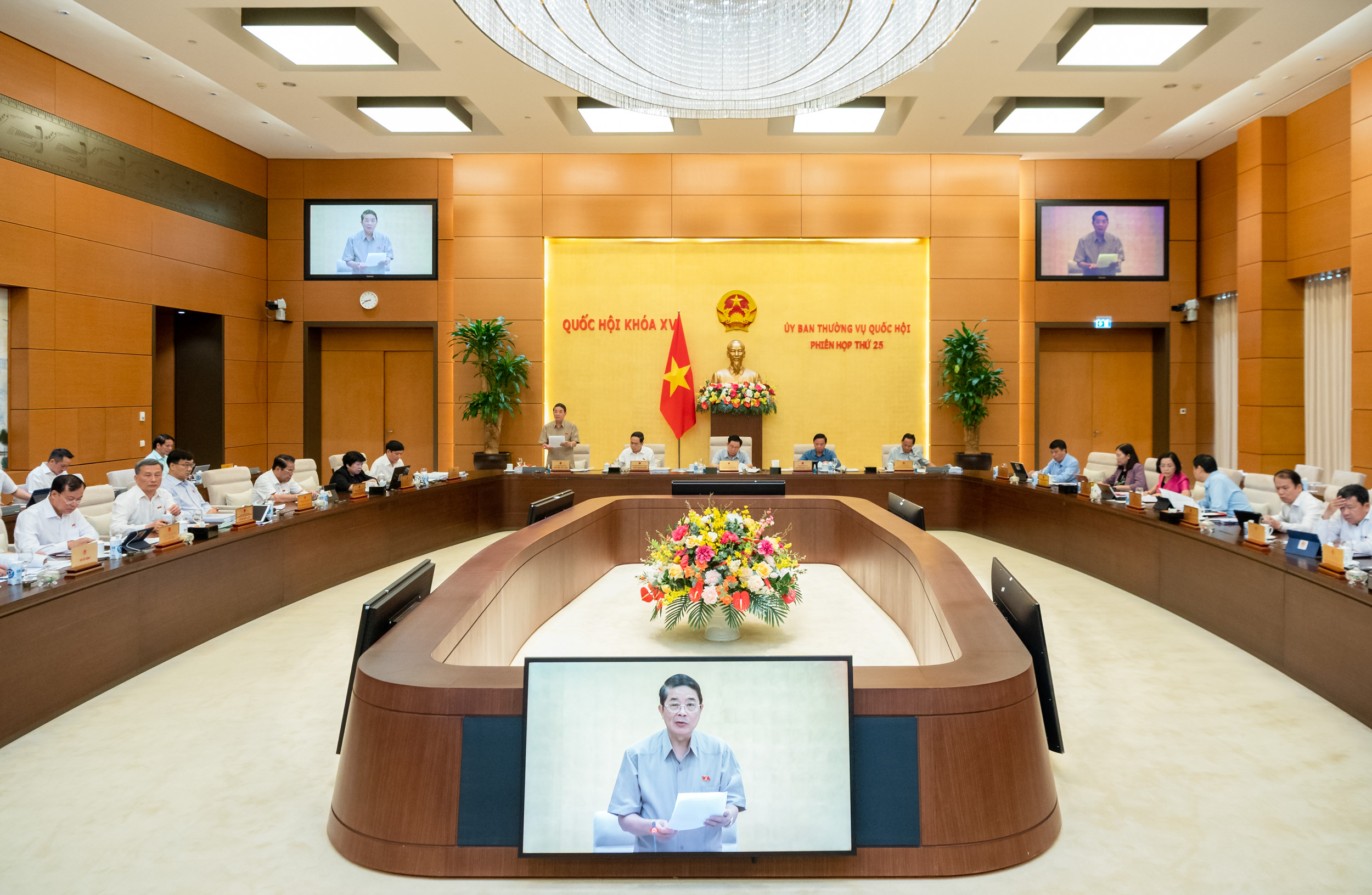 Không bổ sung nước khoáng và nước thiên nhiên vào phạm vi điều chỉnh của dự luật