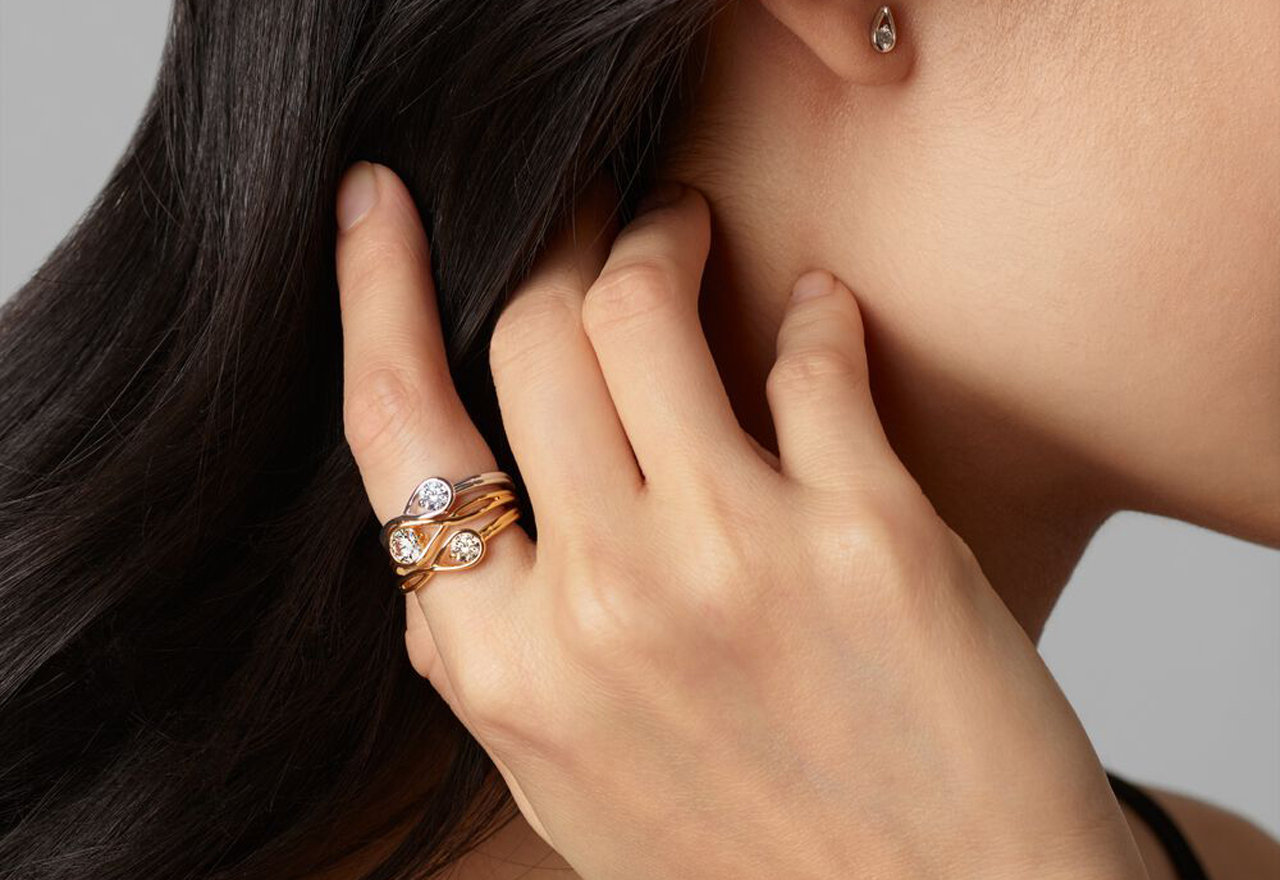 Pandora cho biết sẽ đặt cược v&agrave;o kim cương nh&acirc;n tạo sau khi tuy&ecirc;n bố ngừng b&aacute;n kim cương tự nhi&ecirc;n hồi năm ngo&aacute;i.&nbsp;