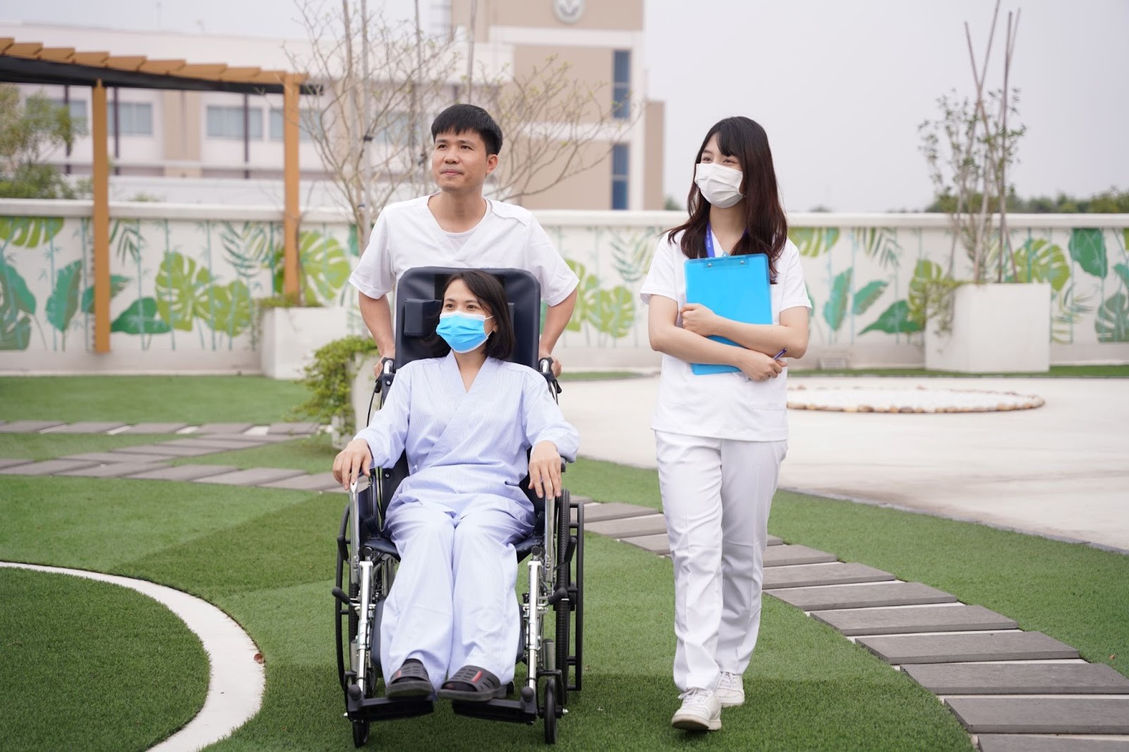 Kh&ocirc;ng gian tiện nghi gi&uacute;p người bệnh thư gi&atilde;n.