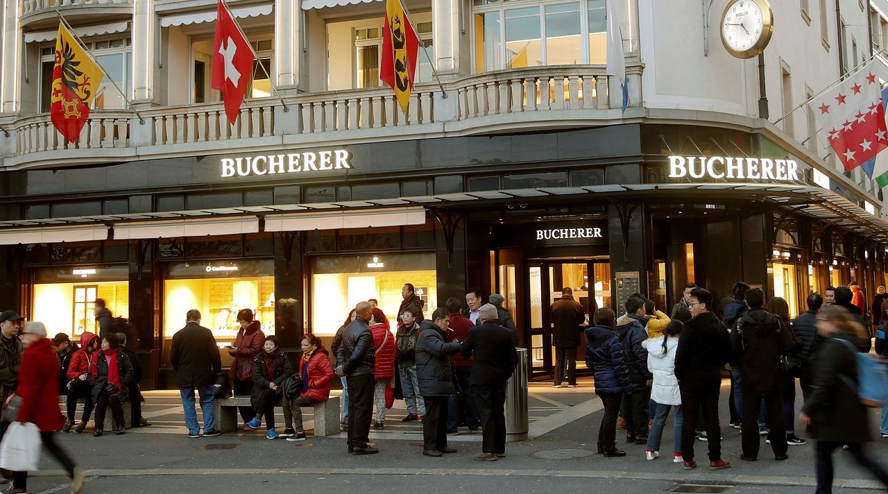 Việc mua Bucherer được dự b&aacute;o sẽ mang lại cho Rolex th&ecirc;m quyền kiểm so&aacute;t hơn đối với việc b&aacute;n đồng hồ của m&igrave;nh, cả c&aacute;c mẫu mới v&agrave; đ&atilde; qua sử dụng.