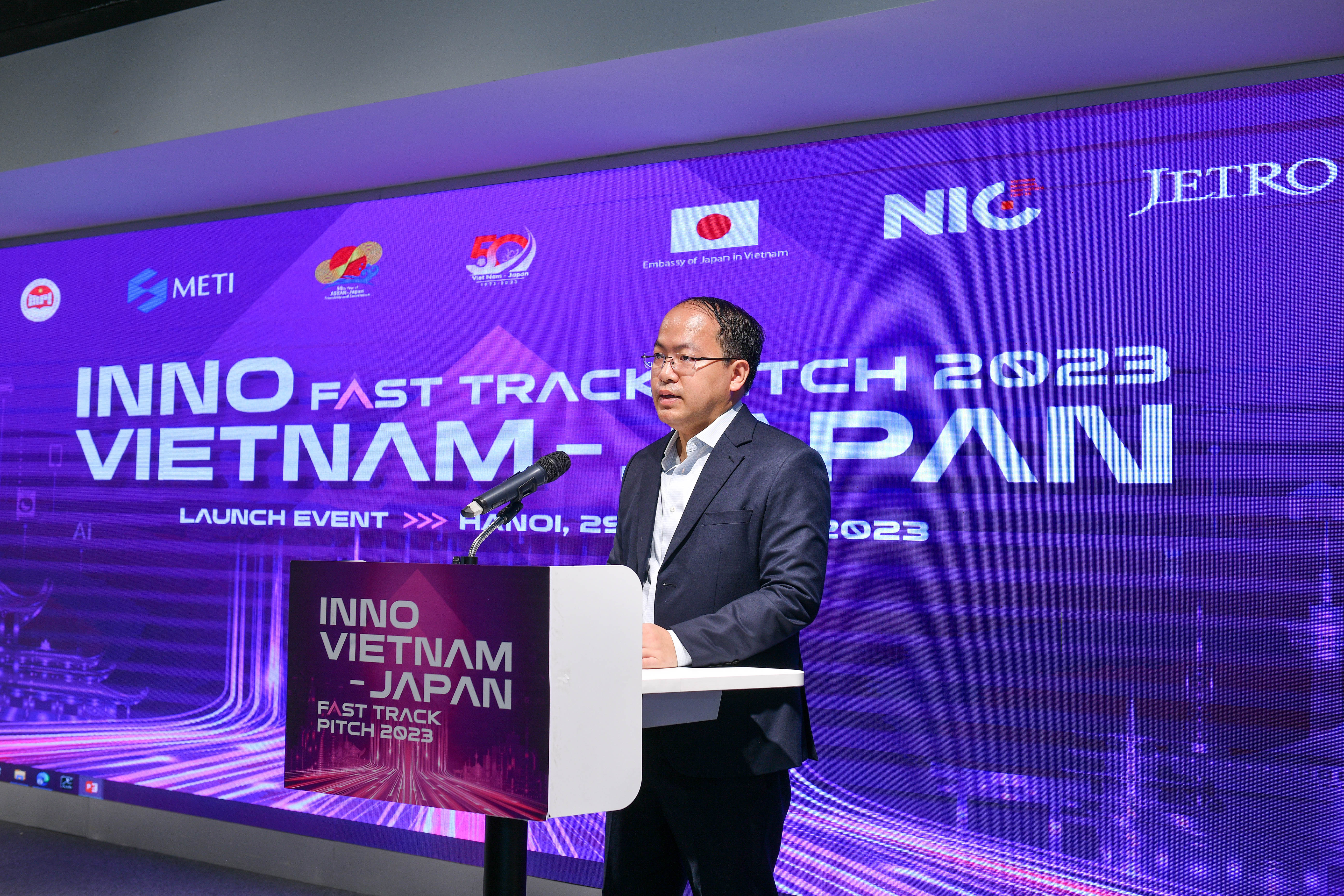 &Ocirc;ng Vũ Quốc Huy, Gi&aacute;m đốc NIC, chia sẻ tại buổi lễ.
