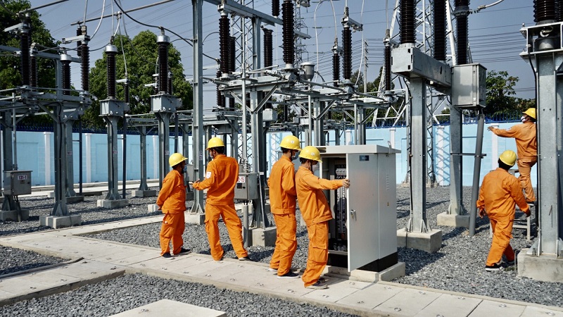 Khẩn trương ho&agrave;n thiện Kế hoạch bảo đảm cung ứng điện c&aacute;c th&aacute;ng cuối năm 2023 v&agrave; năm 2024.