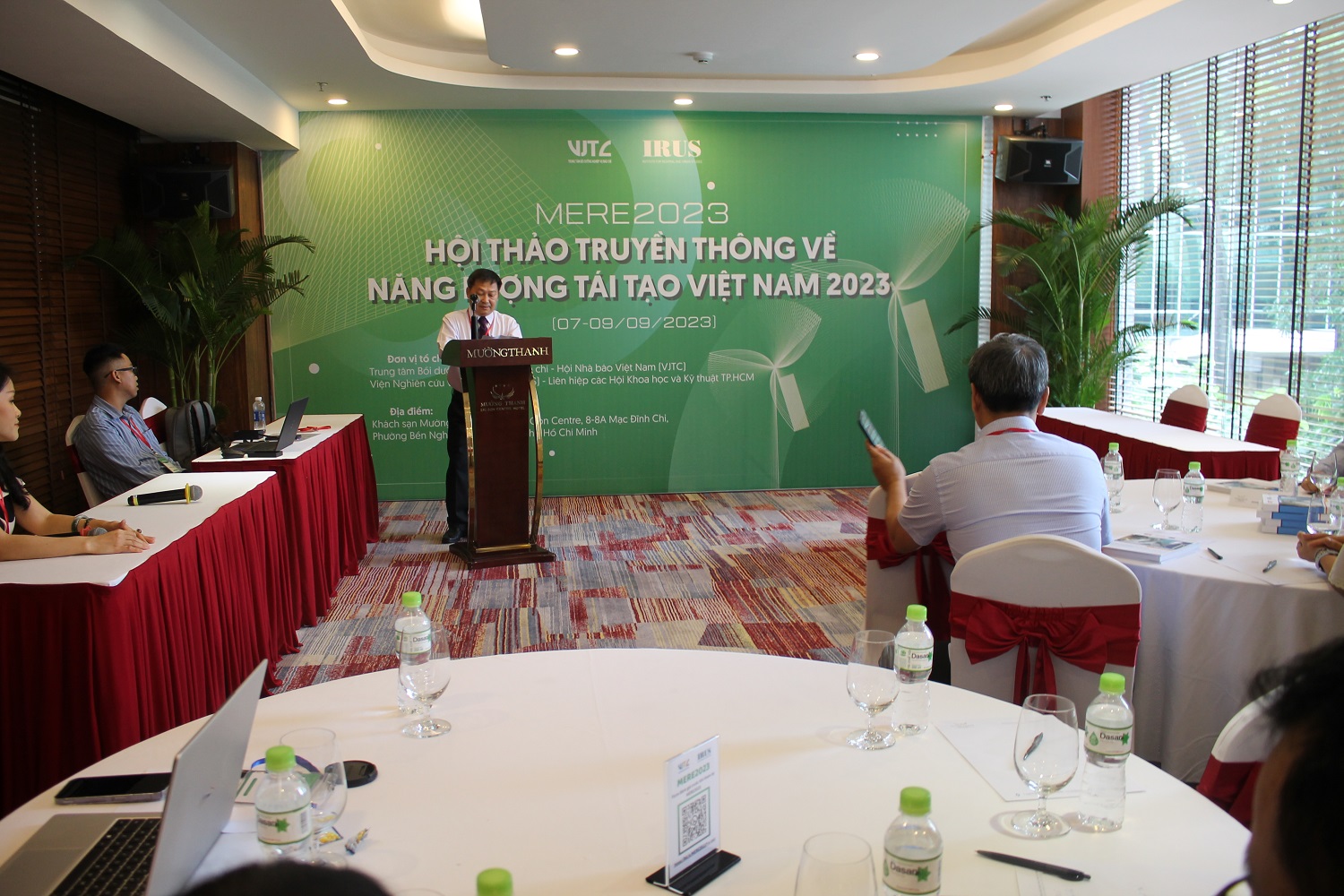 GS.TS. Nguyễn Văn Phước, Chủ tịch Li&ecirc;n hiệp c&aacute;c Hội Khoa học v&agrave; Kỹ thuật Th&agrave;nh phố Hồ Ch&iacute; Minh ph&aacute;t biểu khai mạc hội thảo.