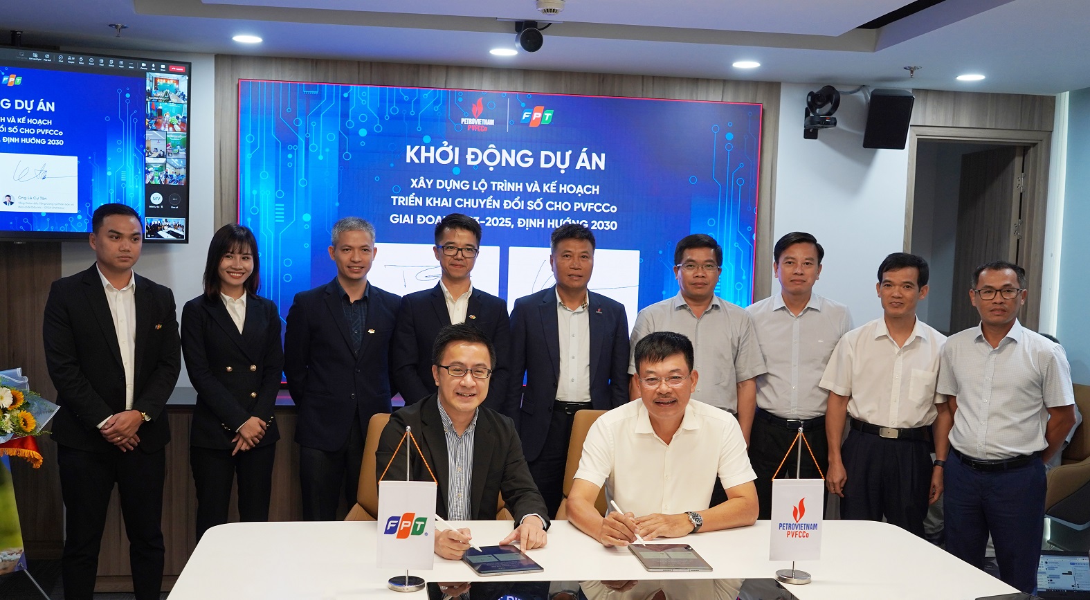 Ông Lê Cự Tân - Tổng giám đốc PVFCCo và ông Trần Huy Bảo Giang - Tổng giám đốc FPT Digital ký kết Link Trang Chủ PG88.Com Mới #2026 Tư vấn Chuyển đổi số toàn diện.