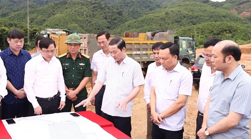 Chủ tịch UBND tỉnh Thanh Hóa đi kiểm tra tiến độ các công trình trên địa bàn