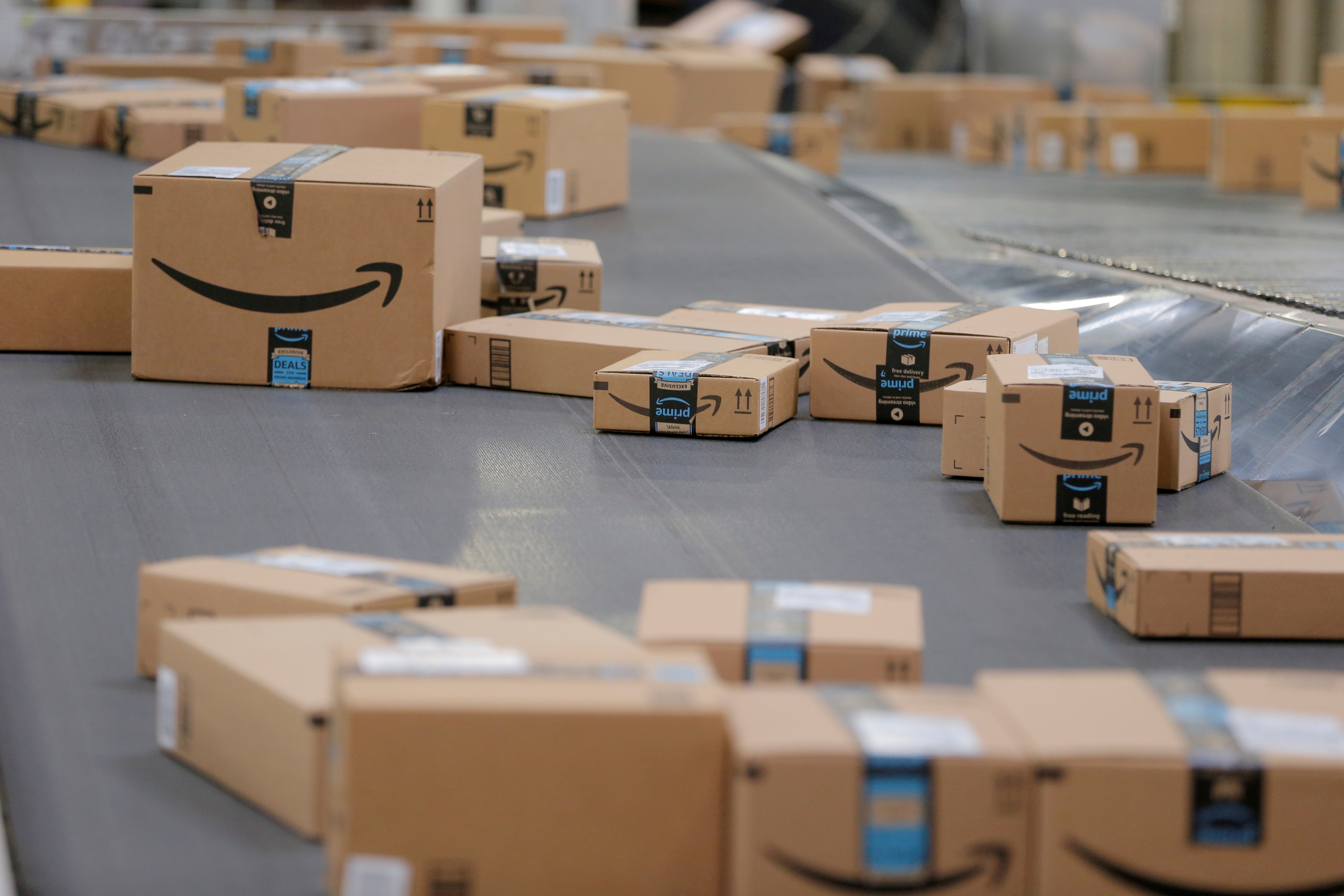 Thị trường b&aacute;n lẻ trực tuyến, chương tr&igrave;nh th&agrave;nh vi&ecirc;n Amazon Prime v&agrave; đơn vị điện to&aacute;n đ&aacute;m m&acirc;y, chiếm gần 90% doanh thu của&nbsp;Amazon.