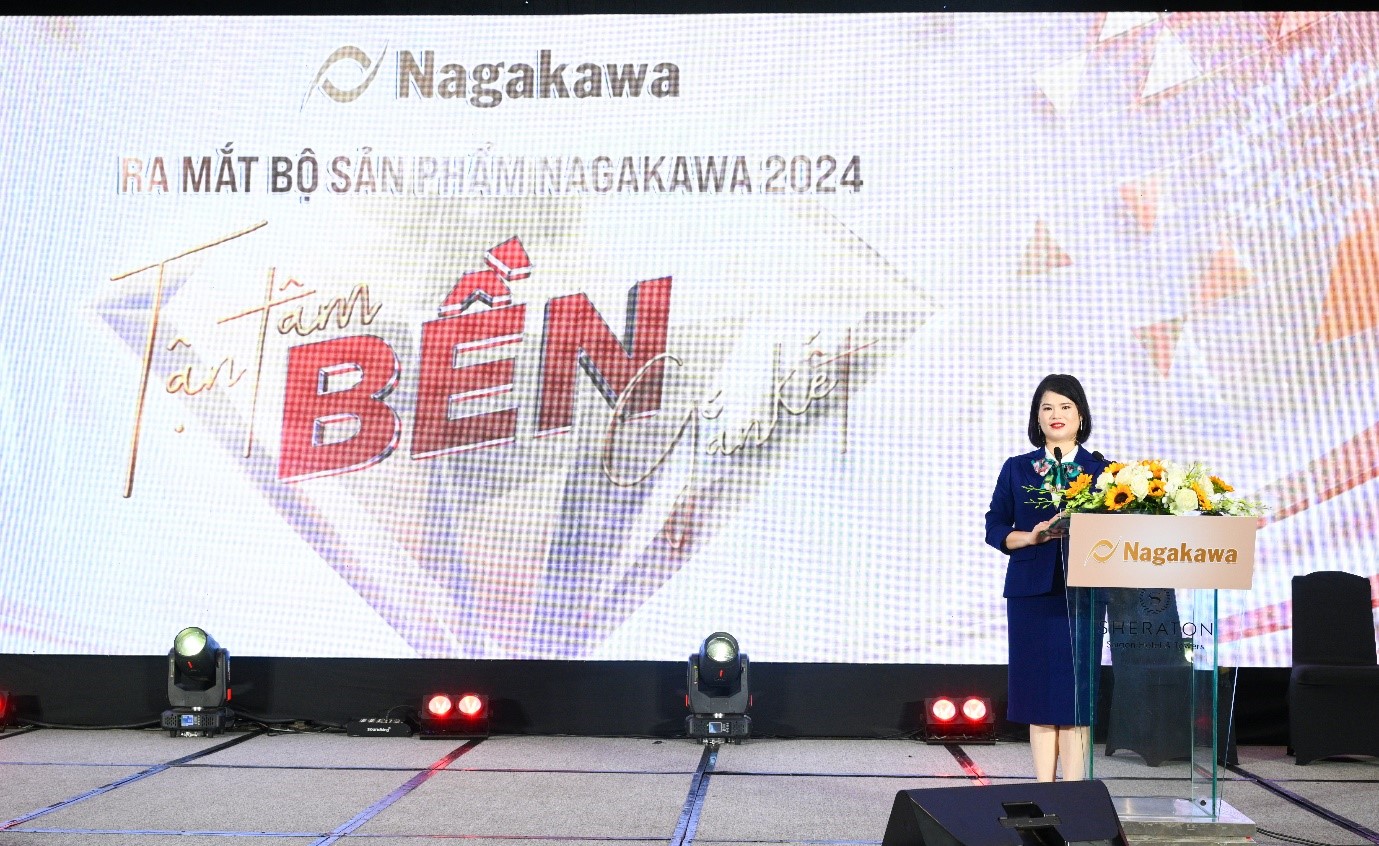 Tổng gi&aacute;m đốc Tập đo&agrave;n Nagakawa Nguyễn Thị Huyền Thương ph&aacute;t biểu tại Lễ ra mắt bộ sản phẩm Nagakawa 2024.